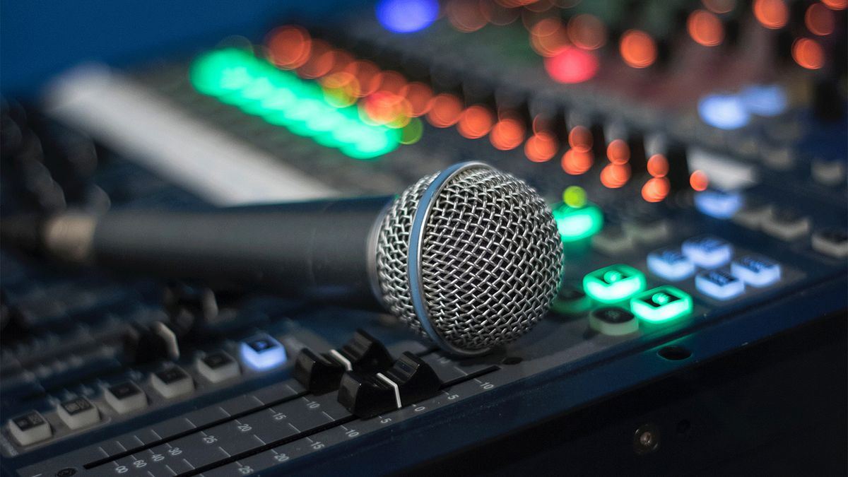 Cách điều chỉnh amply hát karaoke hay như ca sĩ